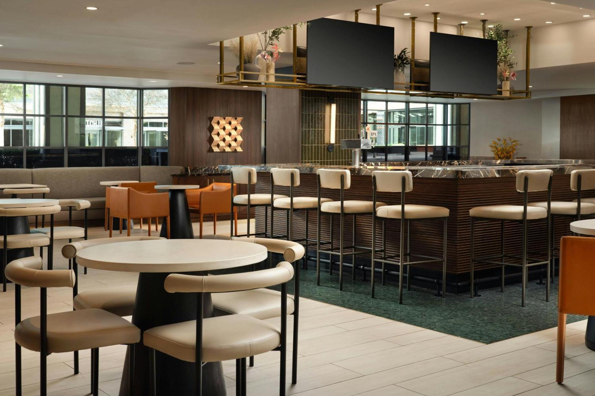Courtyard By Marriott Angeles Old Town