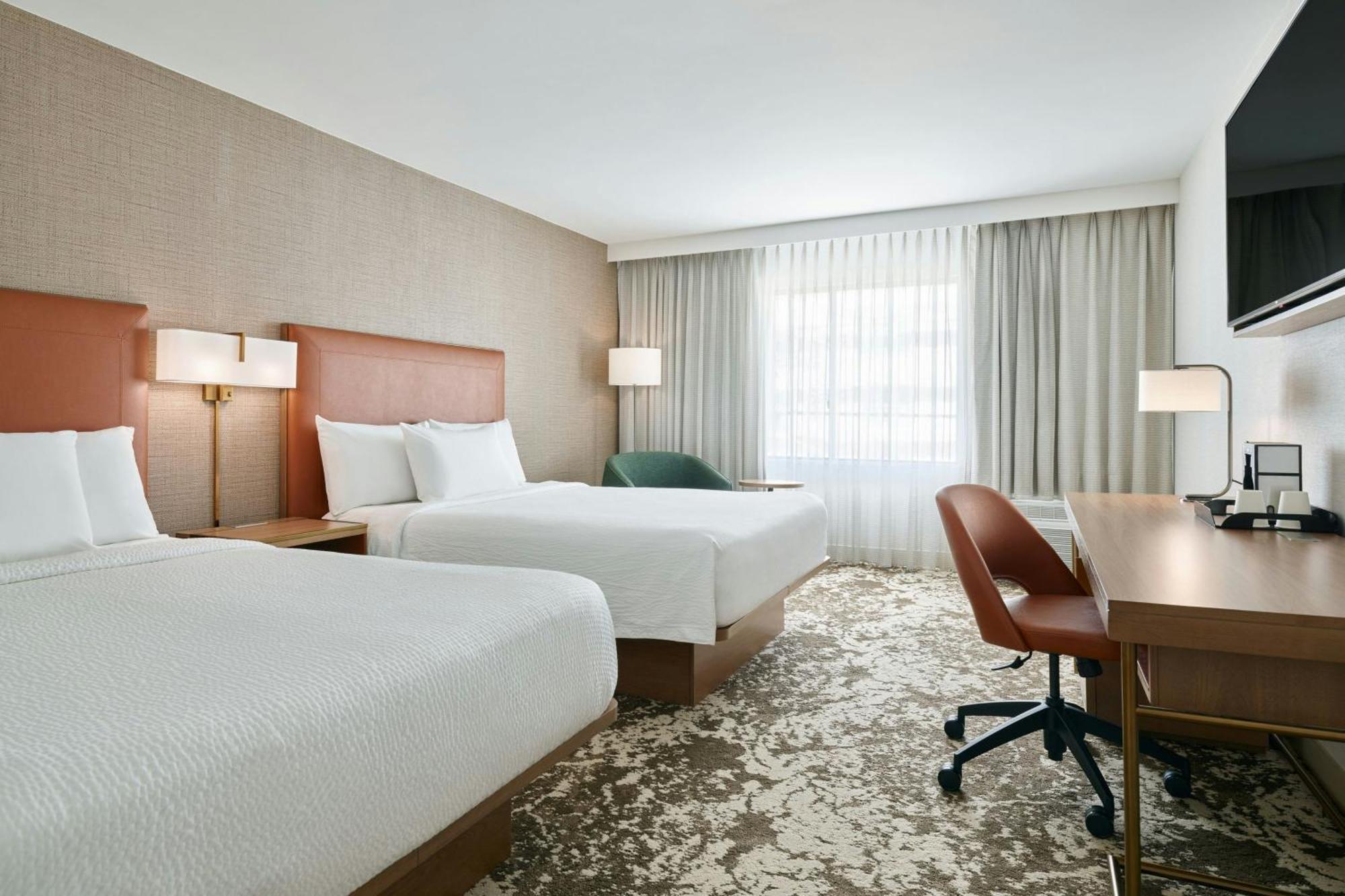 Courtyard By Marriott Angeles Old Town 4*