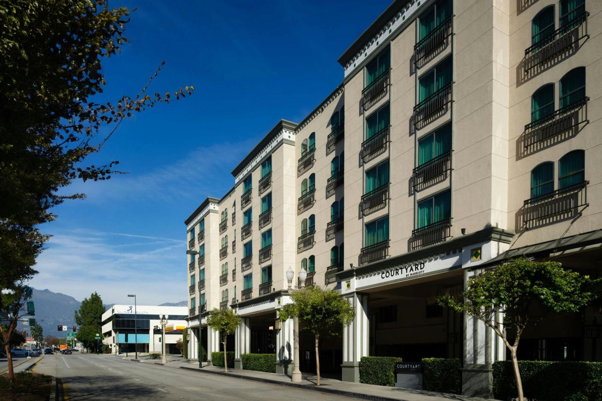 Courtyard By Marriott Angeles Old Town Hotel 4*