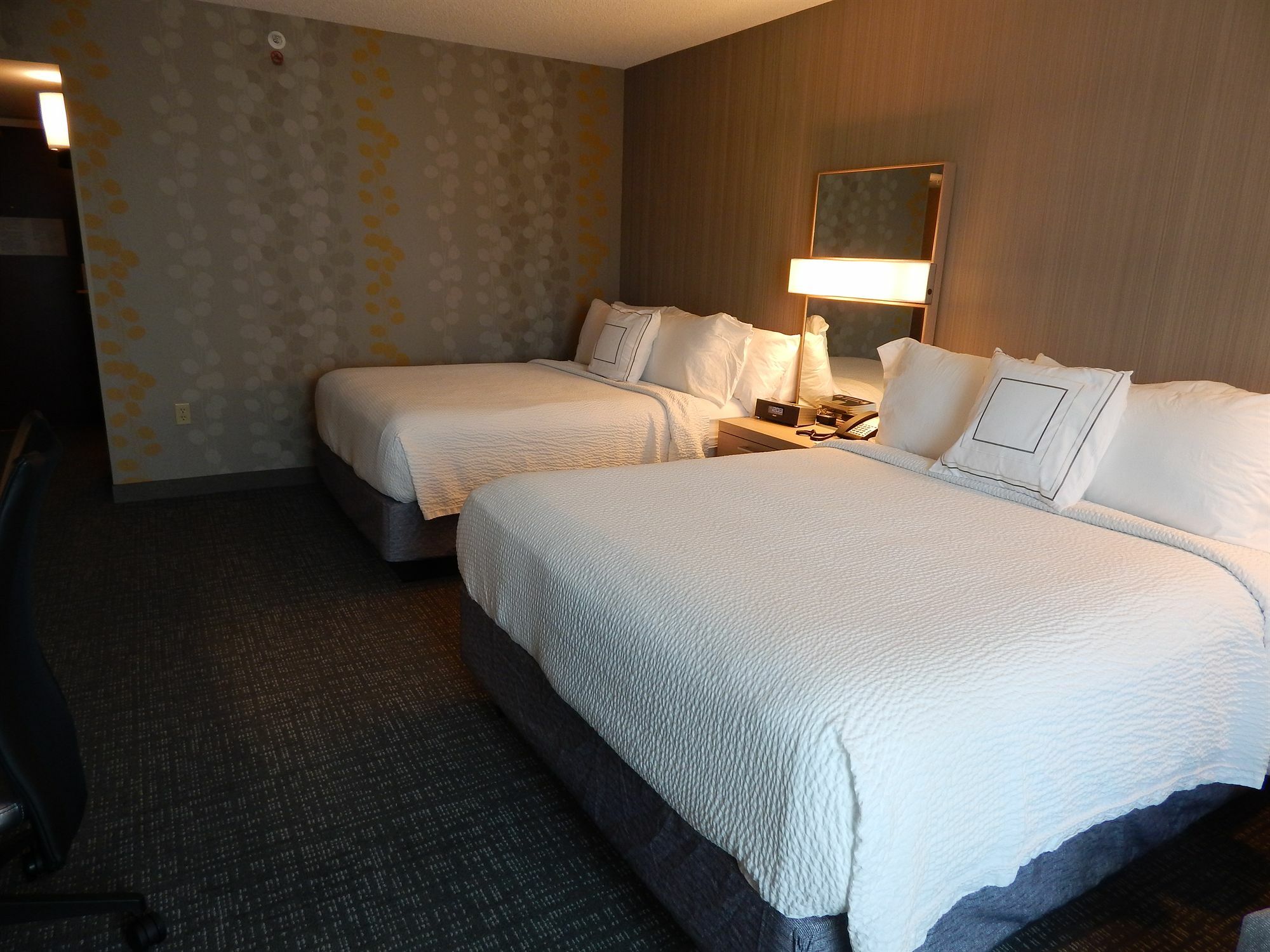 Courtyard By Marriott Angeles Old Town Hotel