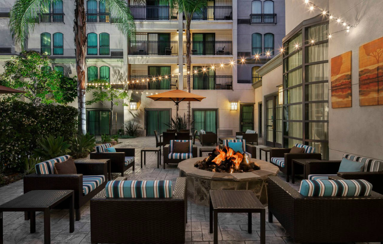 Courtyard By Marriott Angeles Old Town Hotel 4*